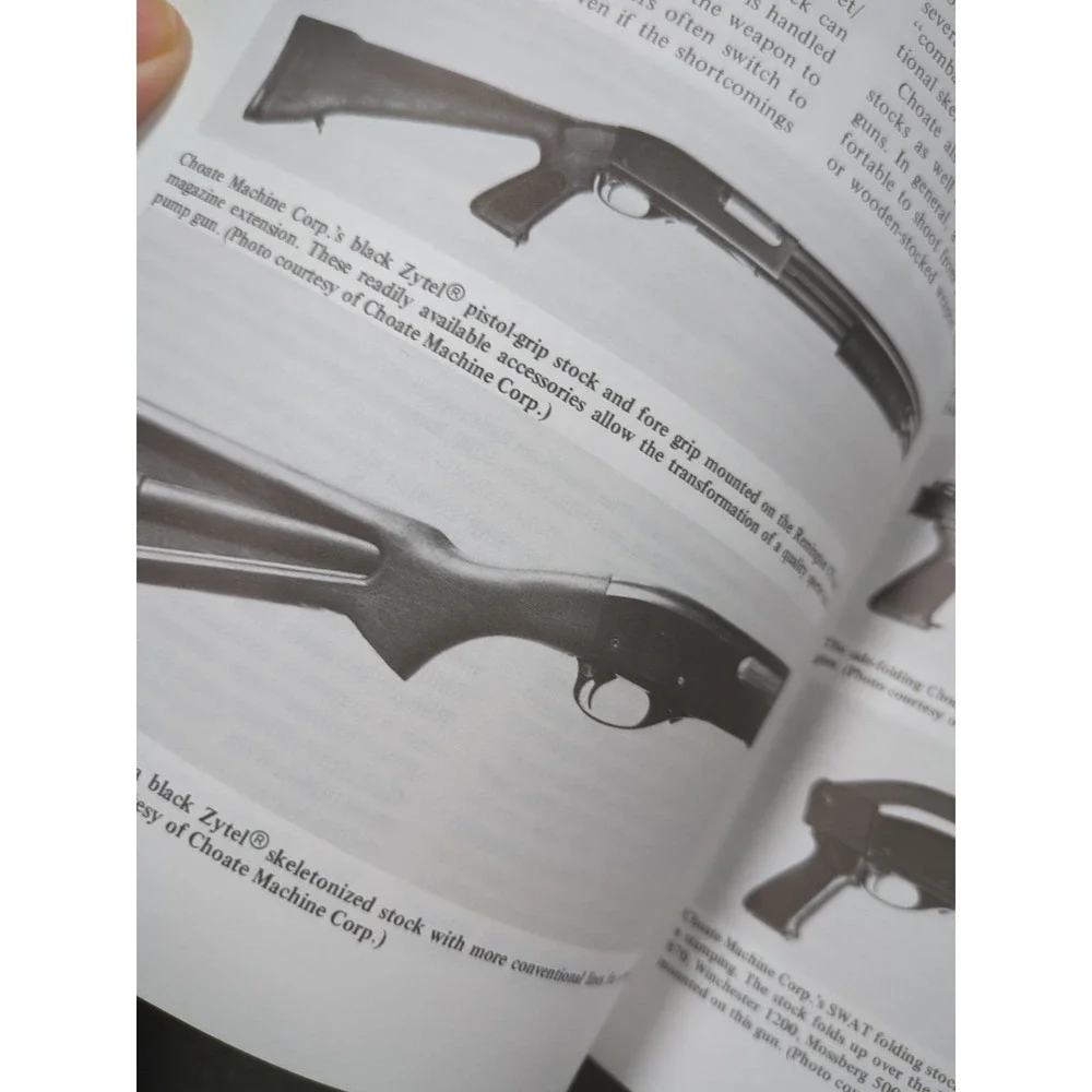 Streetsweepers‎ : The Complete Book of Combat Shotguns by Duncan Long 1987